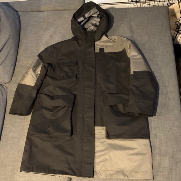 ‼️ lululemon Limited Edition Unisex Rain Jacket - Picture 2 of 12